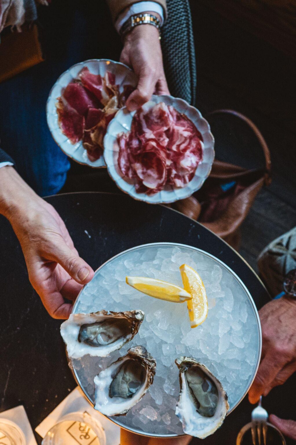 Oesters en charcuterie bij Founders Bar