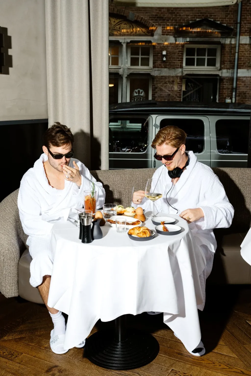 DJ's tijdens AfterBrunch bij Founders Bar